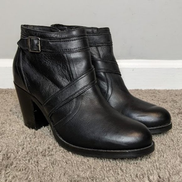 Ariat Shoes - Women's Ariat Style Two24 Ready To Go Ankle Boots~Size 9.5